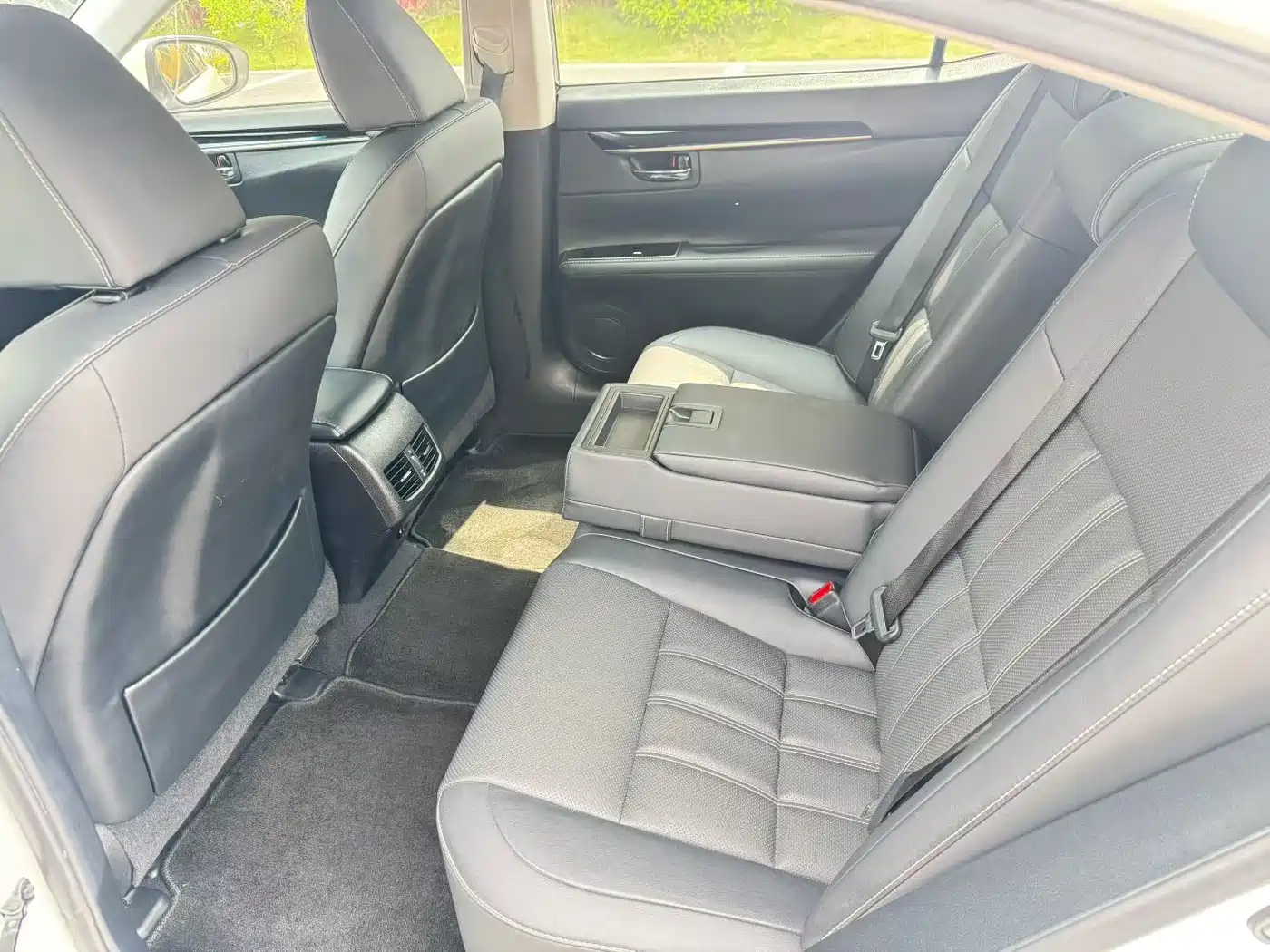 Фото 5 - Lexus ES