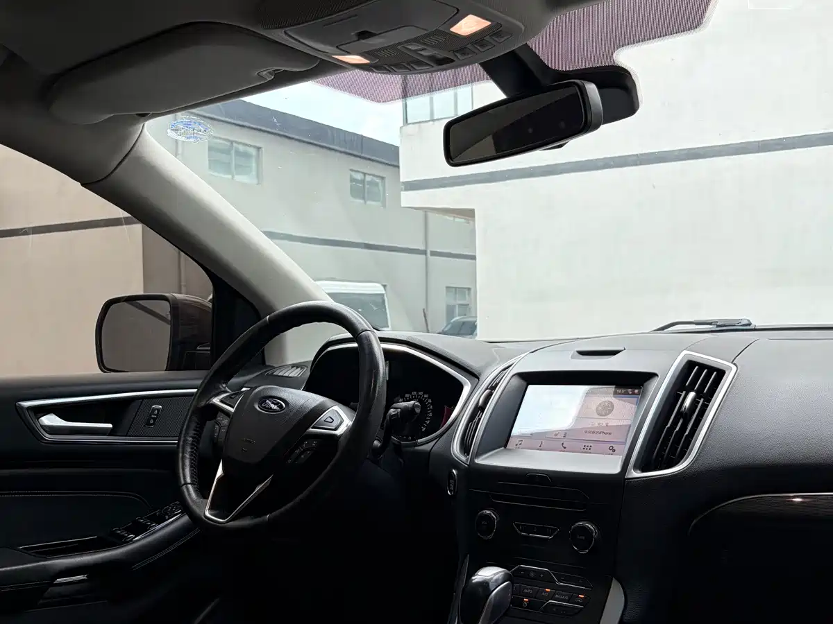 Ford Edge 2017 2016 EcoBoost 245 2WD Luxury 7-Seater