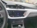 Фото 9 - Geely Vision