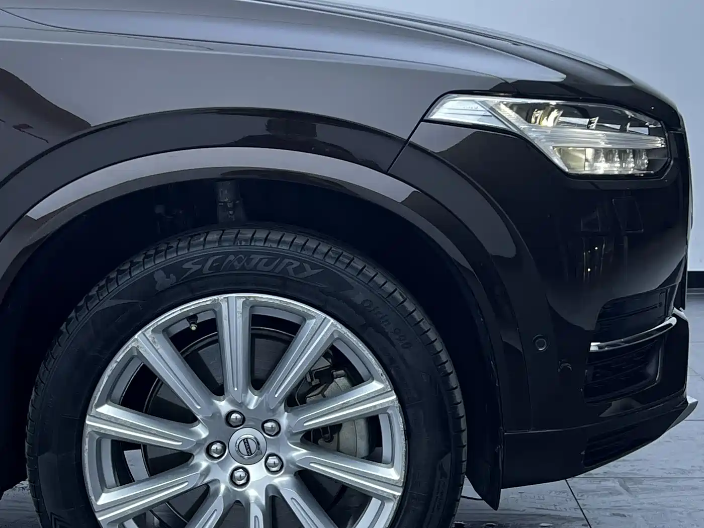Volvo XC90 Plug-in Hybrid 2018 2018 E-Drive Hybrid T8 Excellence 7-seater