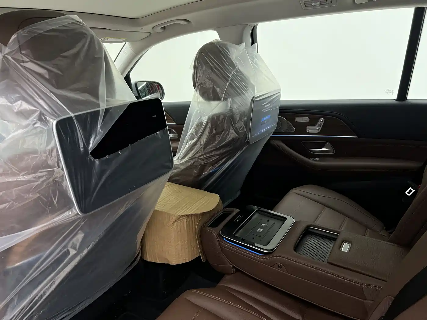 Mercedes-Benz GLS 2024 Model GLS 450 4MATIC Luxury фото 14