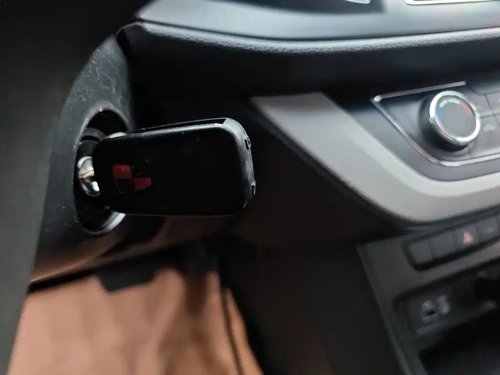 Roewe 360 2016 2016 1.5L Automatic Smart Screen Edition