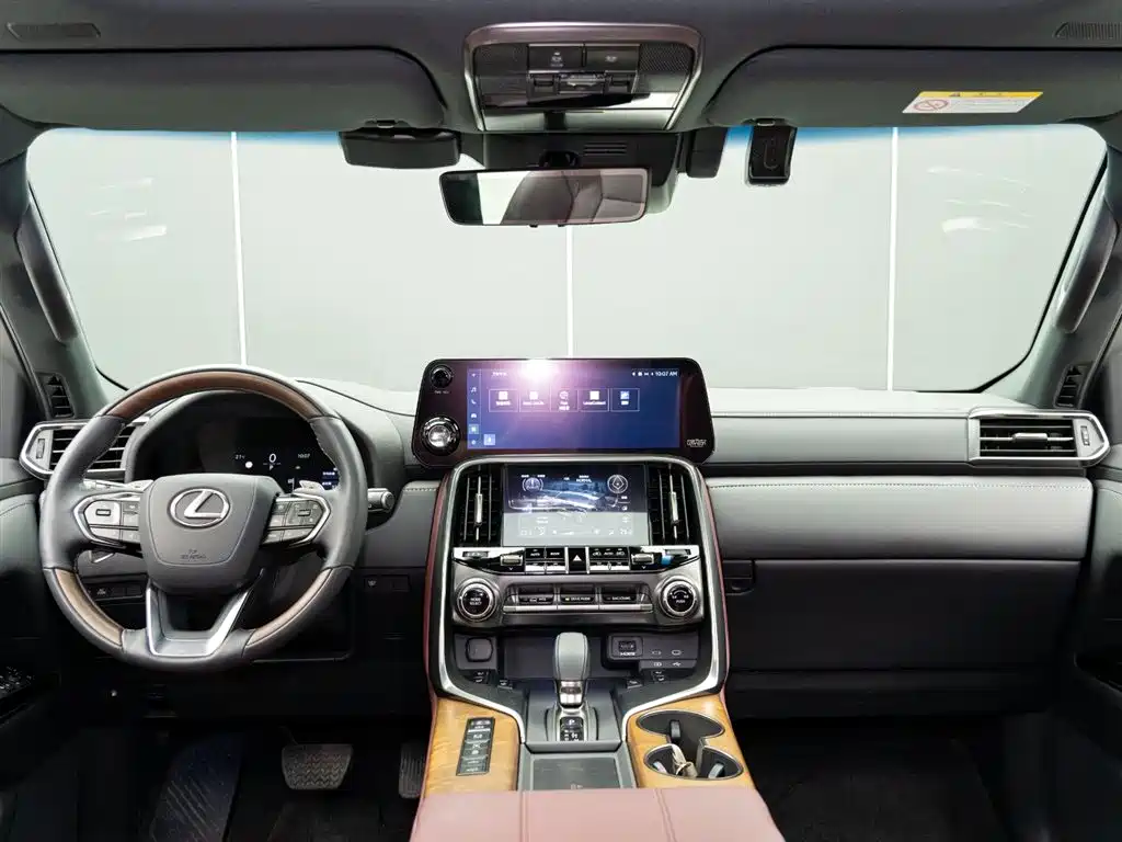 Lexus LX 2025 700h Boundary Edition фото 15