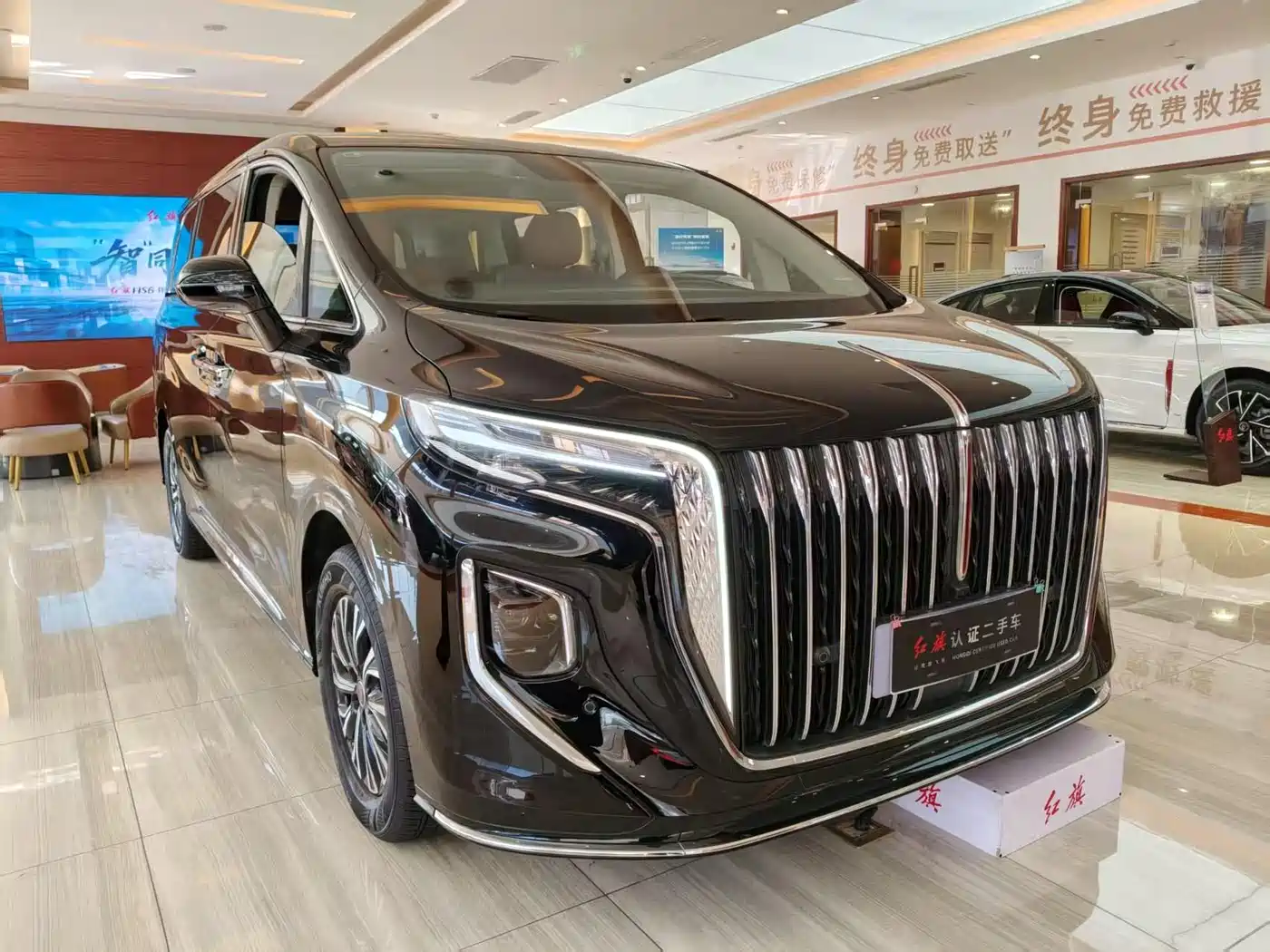 Hongqi HQ9 PHEV 2024 Model 2.0T AWD Business Edition фото 3