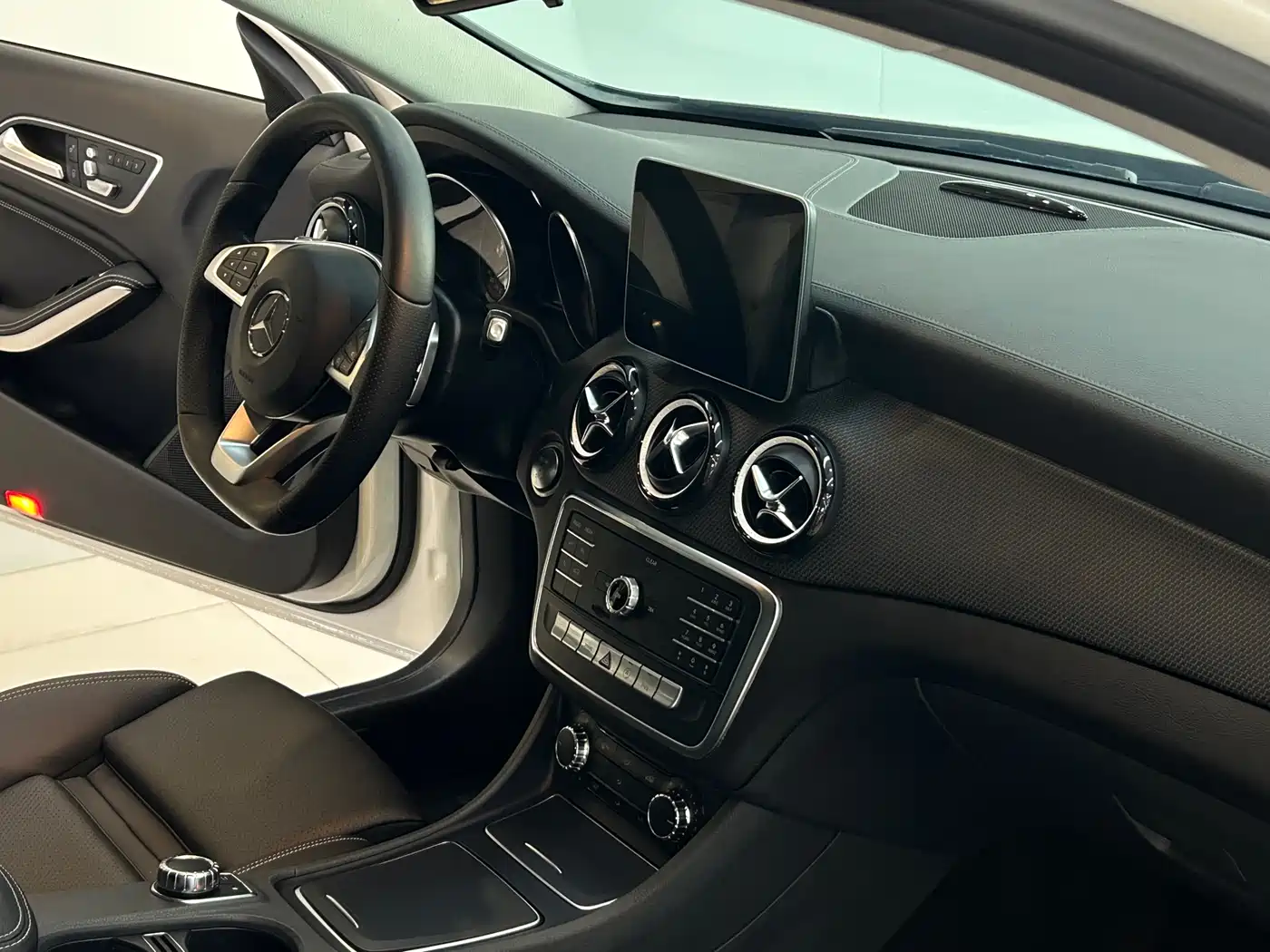 Mercedes-Benz GLA 2019 GLA 200 Fashion фото 13