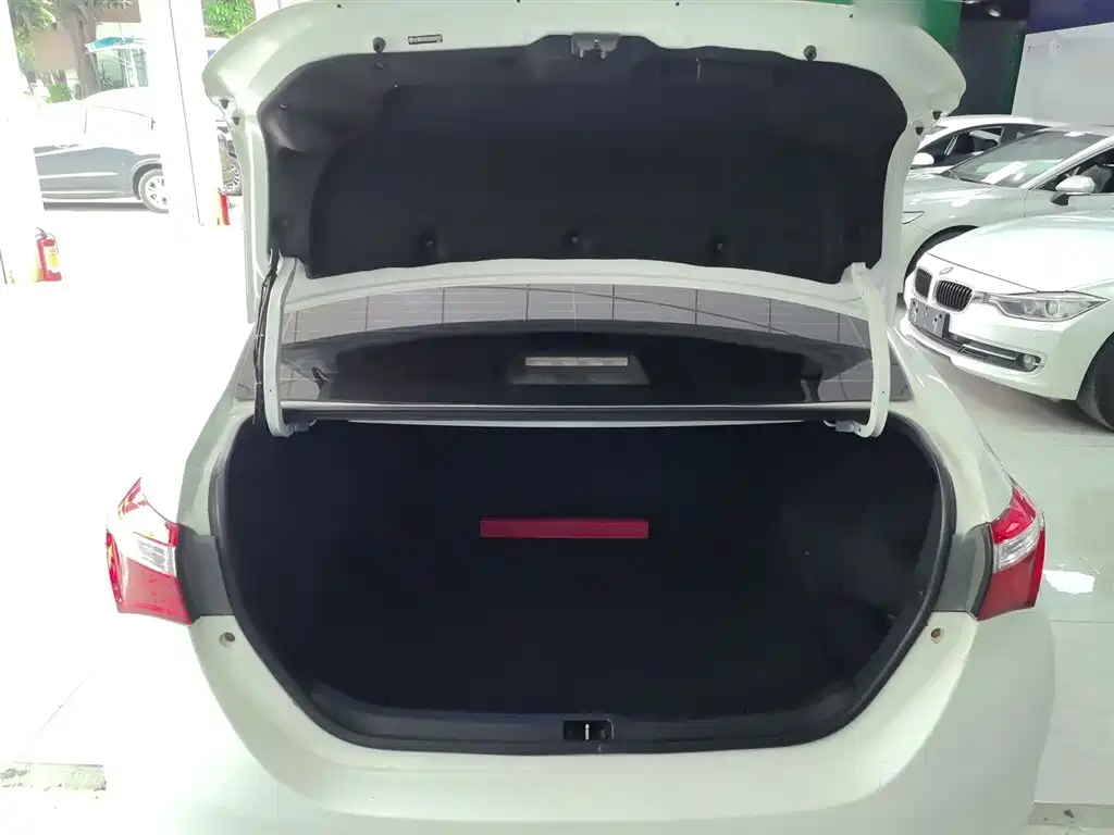 Toyota Corolla 2017 1.2T CVT GL фото 9