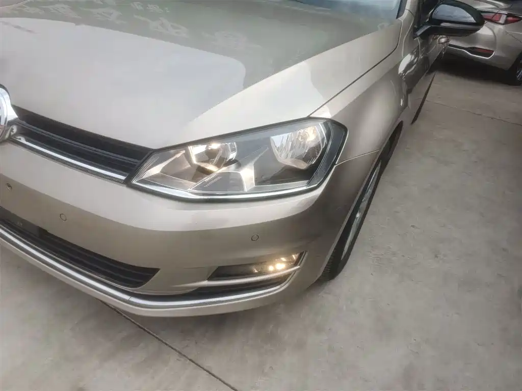 Volkswagen Golf 2017 230TSI Auto Comfort Millionth Anniversary Edition фото 23