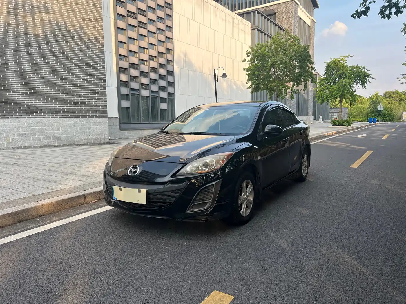 Mazda Mazda3 Axela 2012 2011 Sedan 1.6L Automatic Comfort