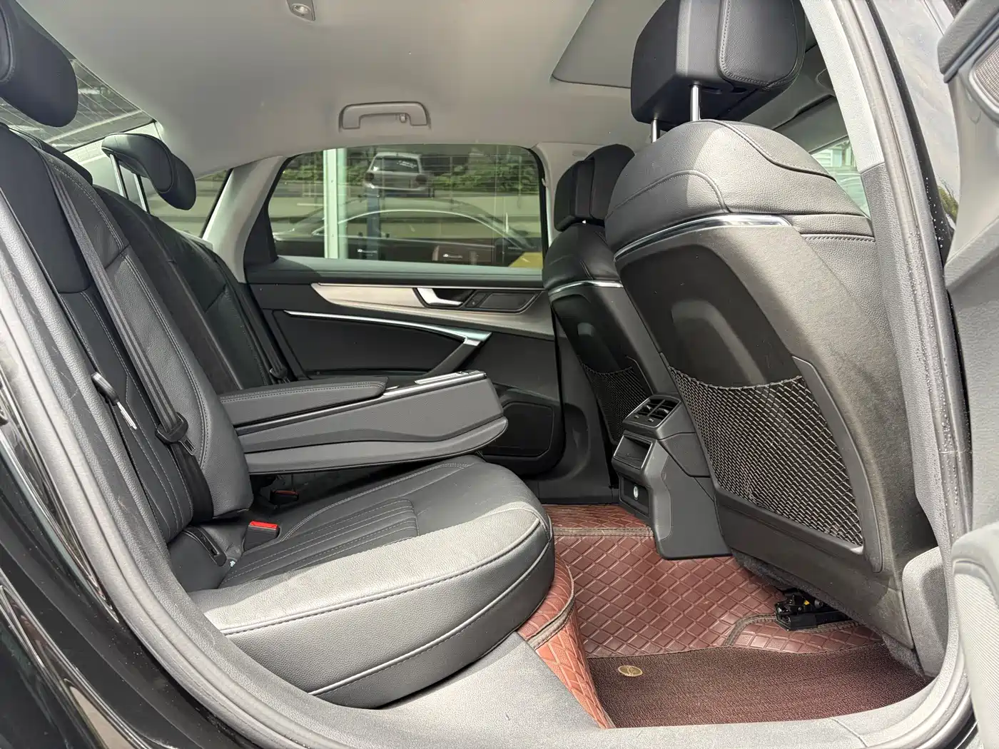 Audi A6L 2022 40 TFSI Luxury Elegance фото 10