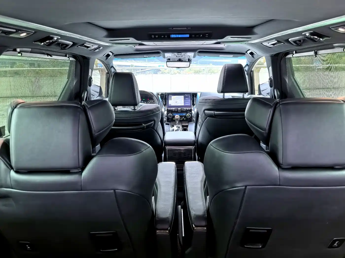 Toyota Alphard 2021 Hybrid 2.5L Premium фото 21