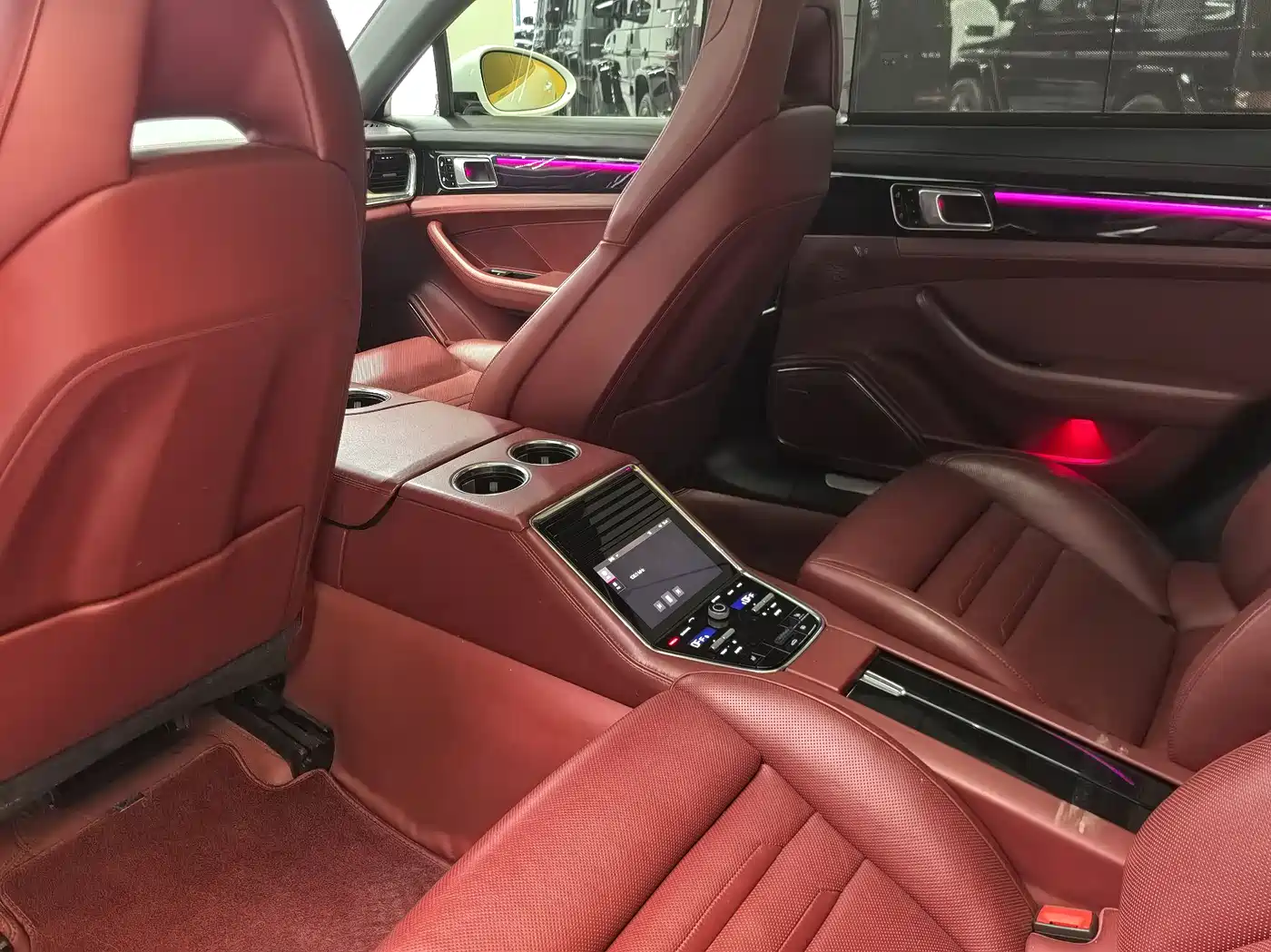 Porsche Panamera 2019 Panamera 4 Executive Long Wheelbase 2.9T фото 19