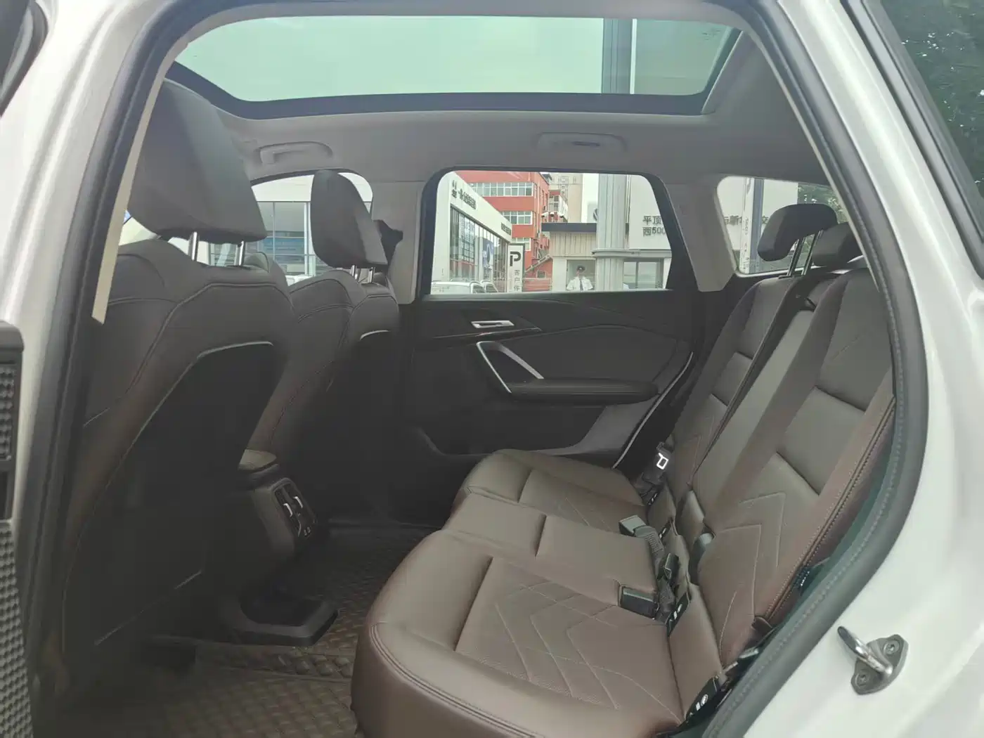 BMW iX1 2023 eDrive25L X Design Package фото 5