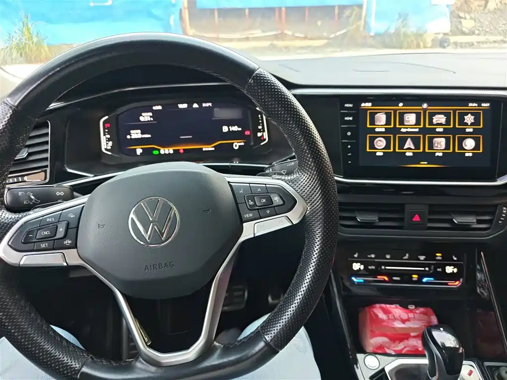 Volkswagen Tayron X 2020 330TSI 2WD Premium Smart Edition фото 10