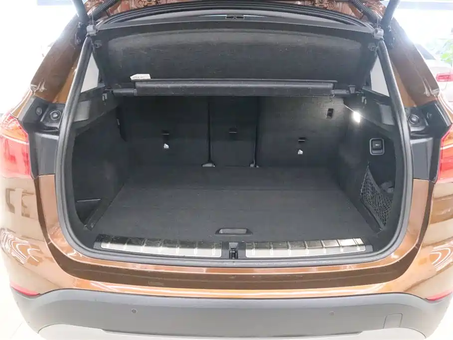 BMW X1 2016 sDrive18Li Premium Model фото 16