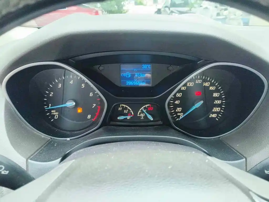 Фото 4 - Ford Focus
