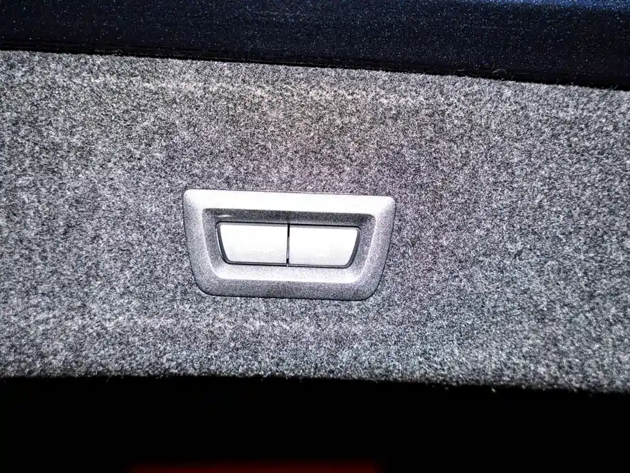 BMW 3 Series 2026 2026 330Li M Sport Shadowline Package