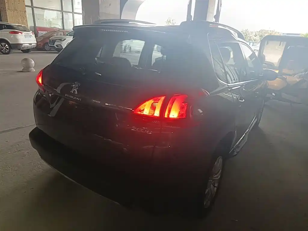 Peugeot 2008 2014 1.6L Automatic Fashion Edition фото 7