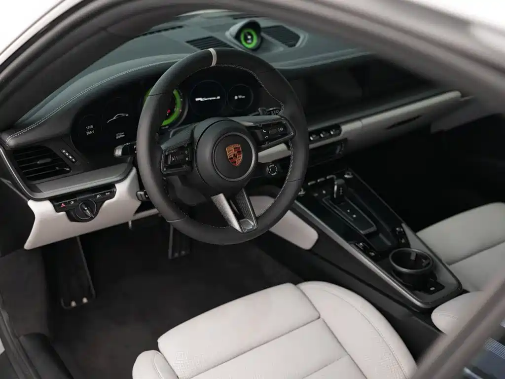 صورة 10 - Porsche 911
