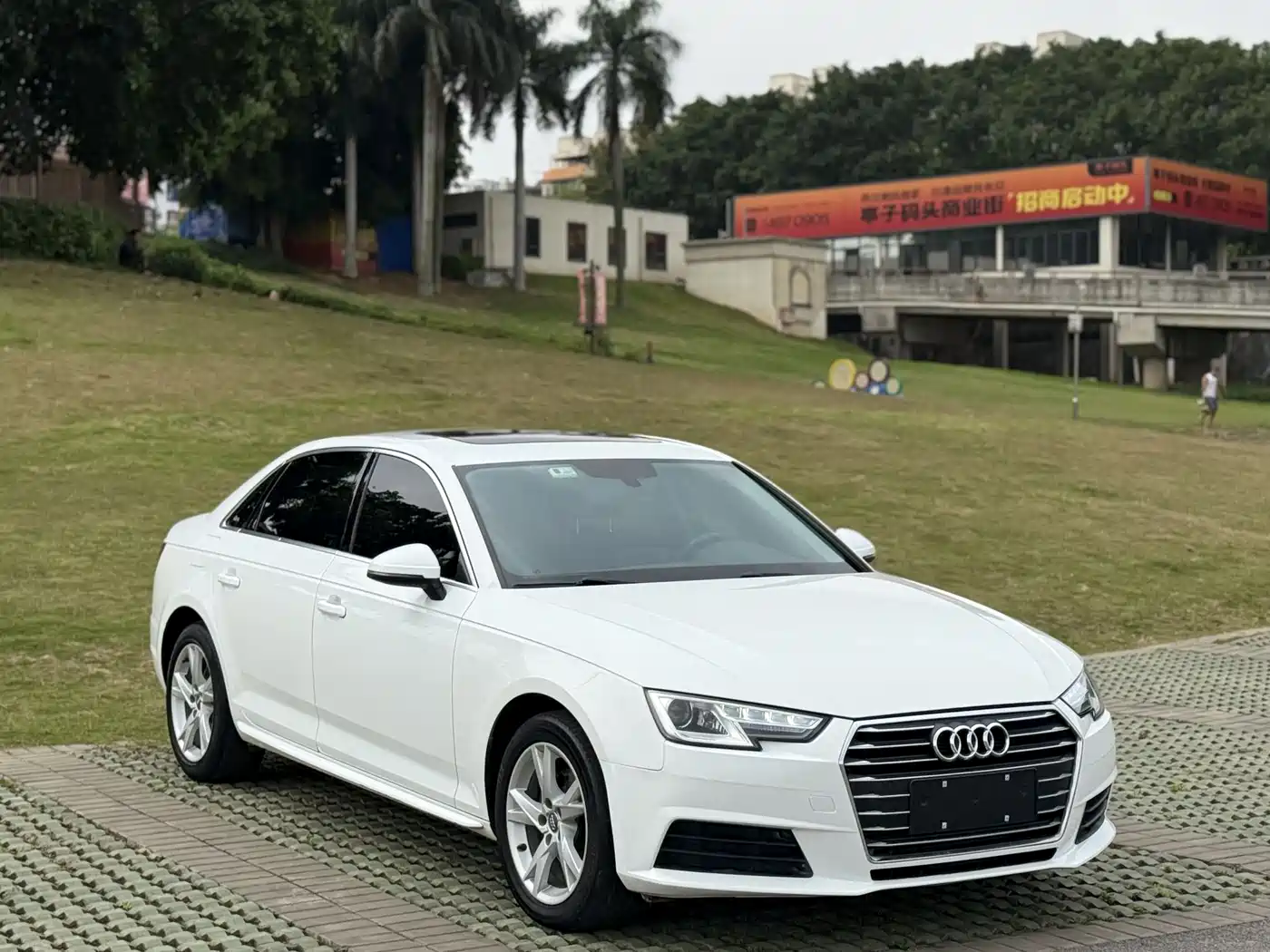 Audi A4L 2017 Plus 40 TFSI Progressive фото 3