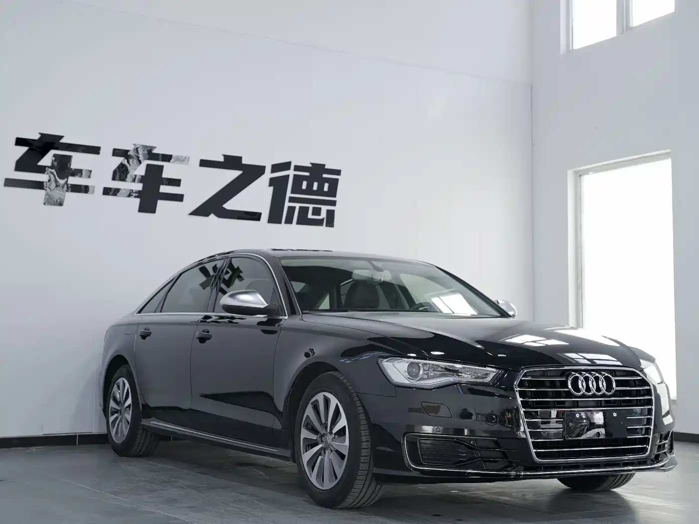 Audi A6L 2016 30 FSI Comfort фото 2