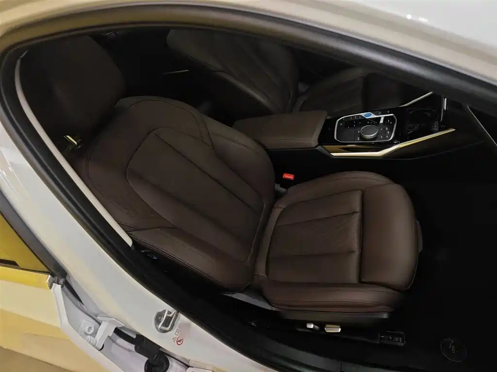 BMW i3 2022 eDrive 35 L фото 20