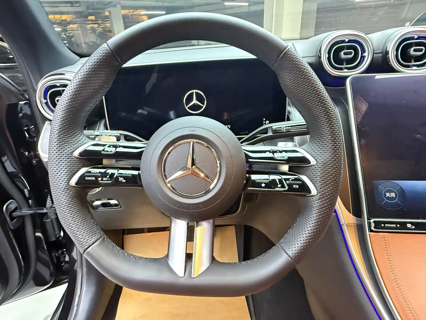 Mercedes-Benz GLC 2024 Facelift GLC 260 L 4MATIC Luxury 5-seater фото 6
