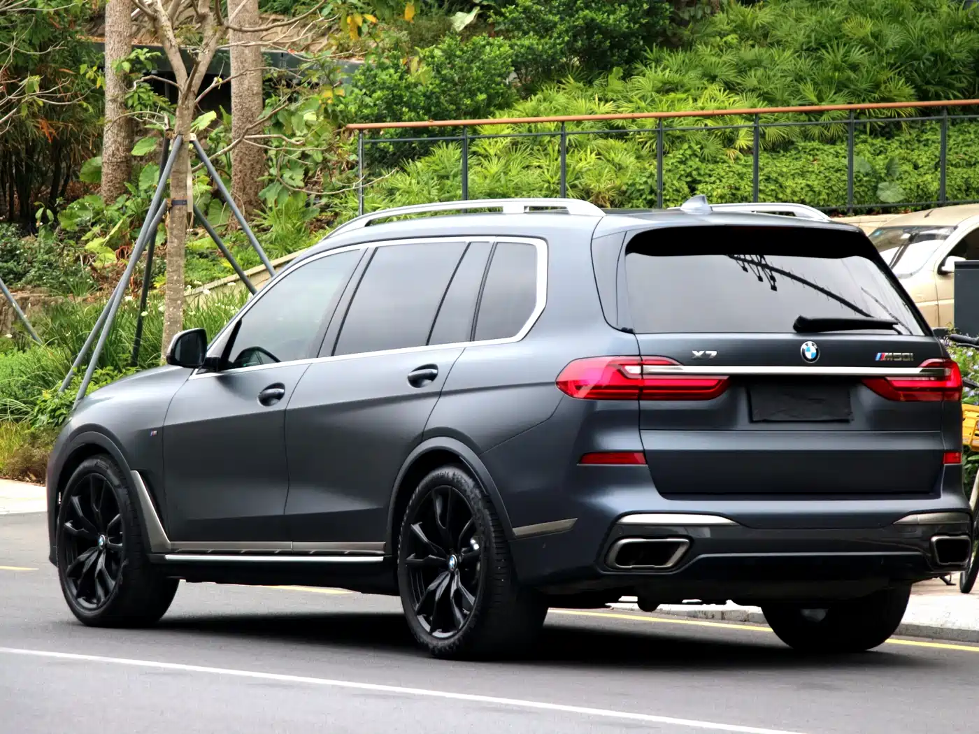 BMW X7 2020 xDrive M50i Kaguya Limited Edition фото 15