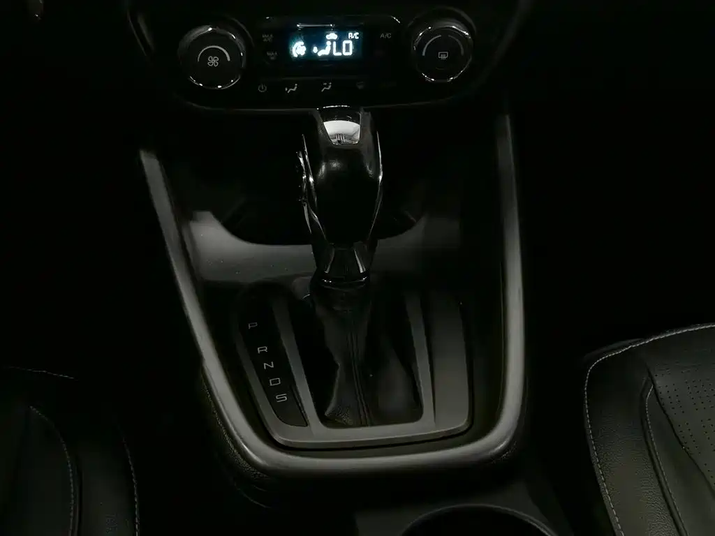 Ford Escort 2015 2015 1.5L Automatic Fashion