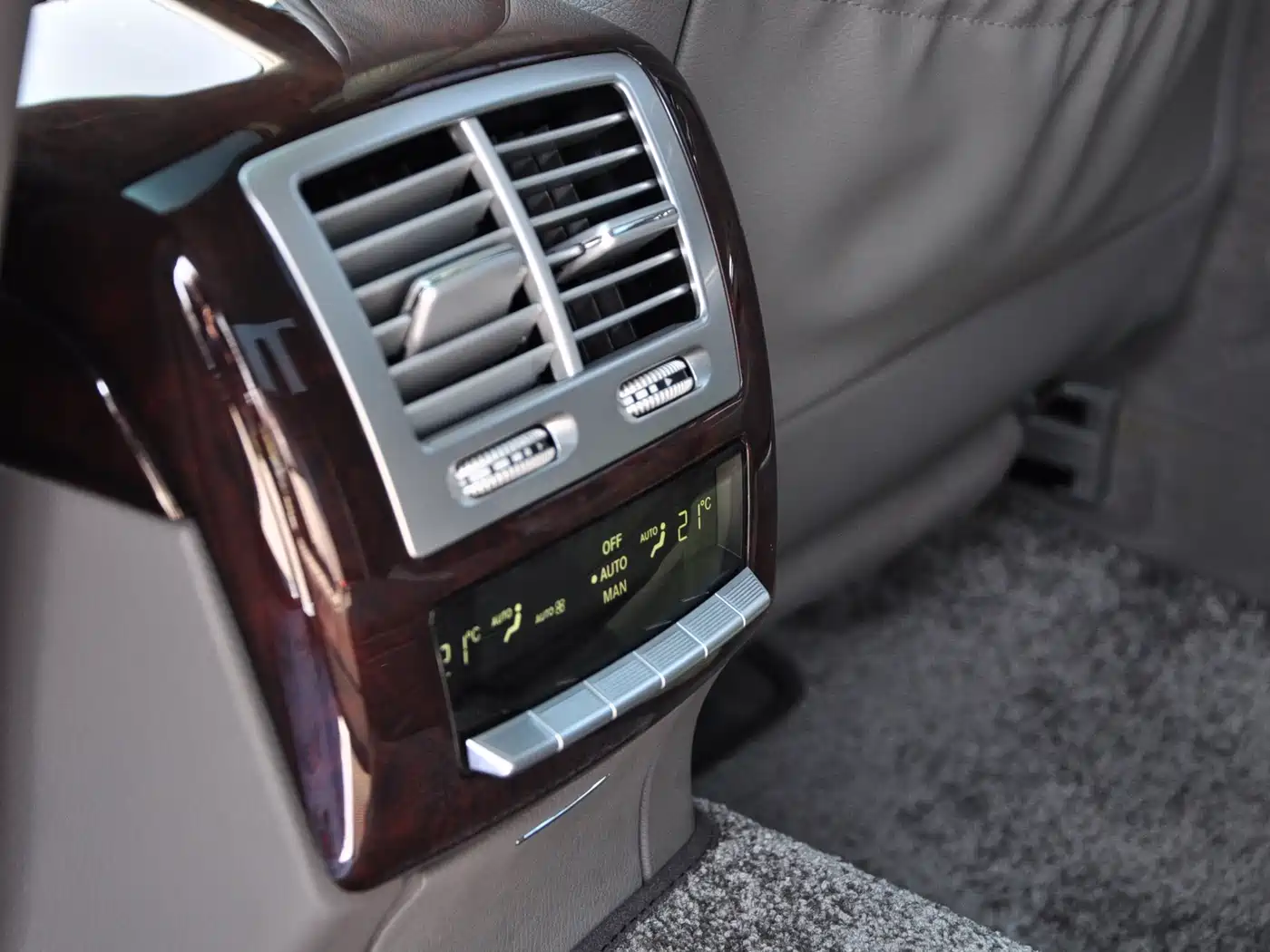 Mercedes-Benz S-Class фото 14
