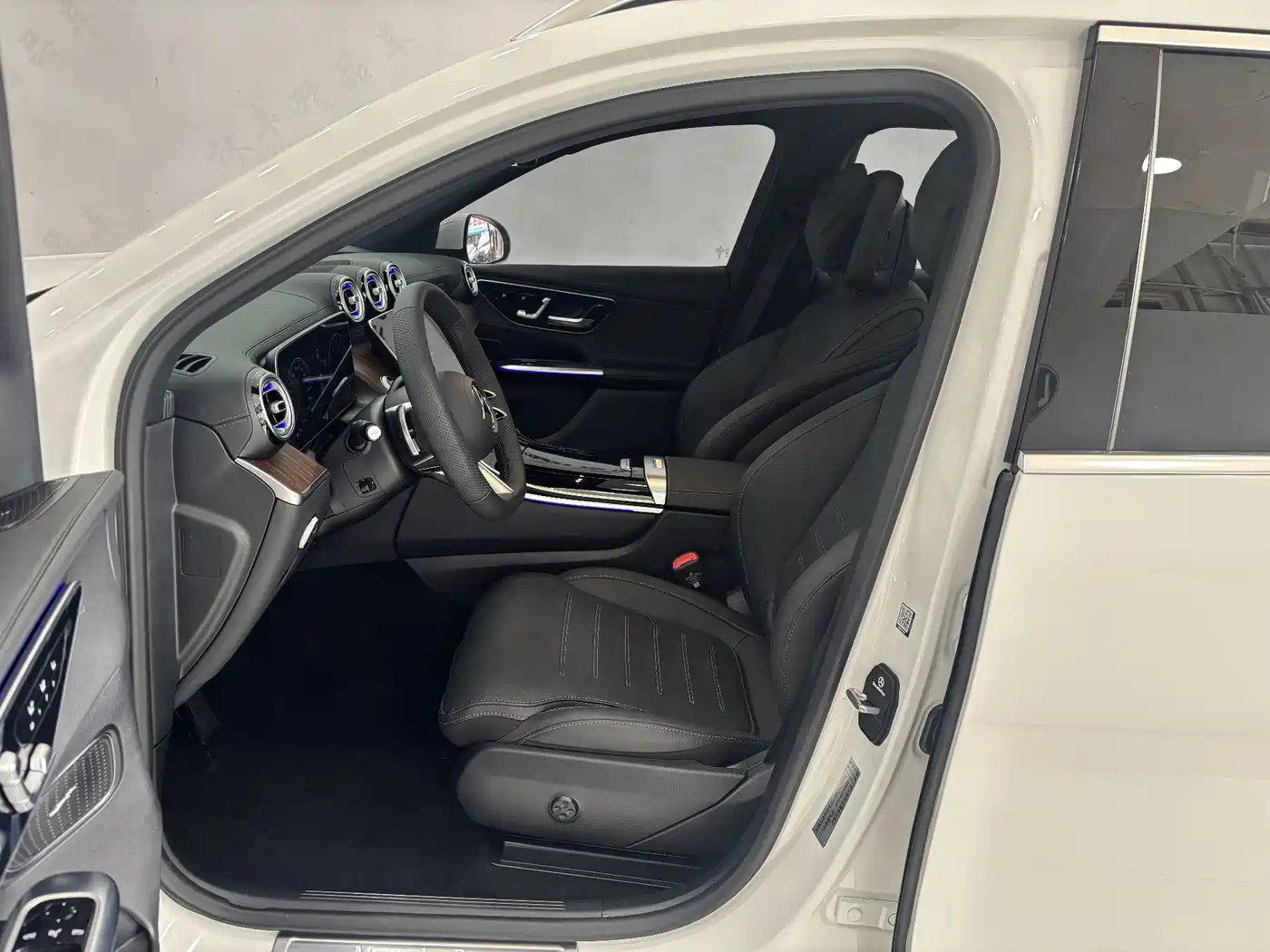 Mercedes-Benz GLC 2025 GLC 300 L 4MATIC Dynamic 5-seater фото 12
