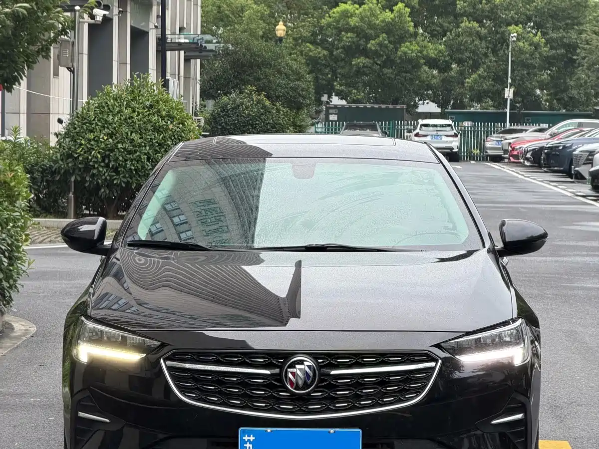 Фото 2 - Buick Regal