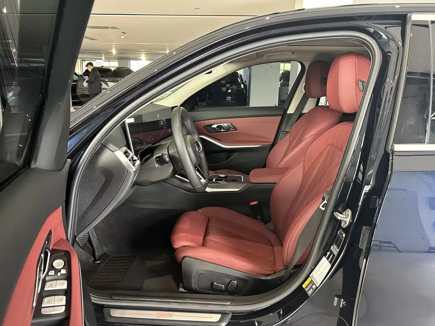 BMW i3 2025 eDrive 35 L фото 4