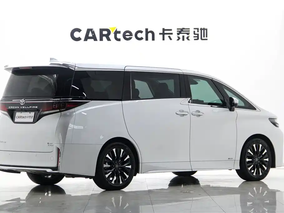Toyota Vellfire 2024 Crown Hybrid 2.5L Executive Premium Edition фото 5