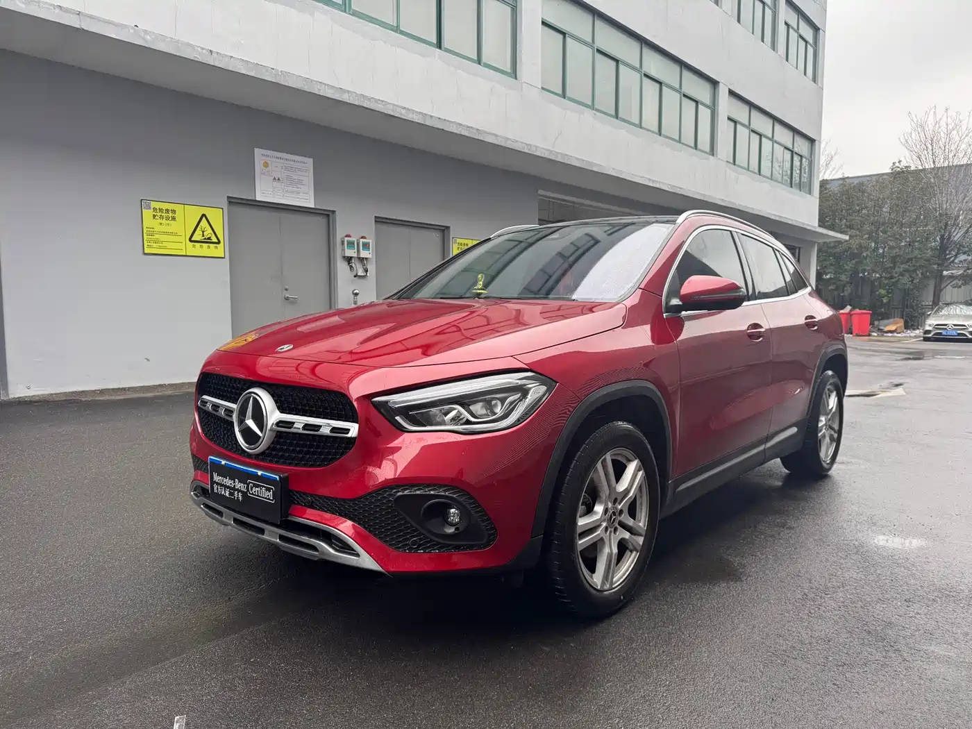 MERCEDES-BENZ GLA 2023
