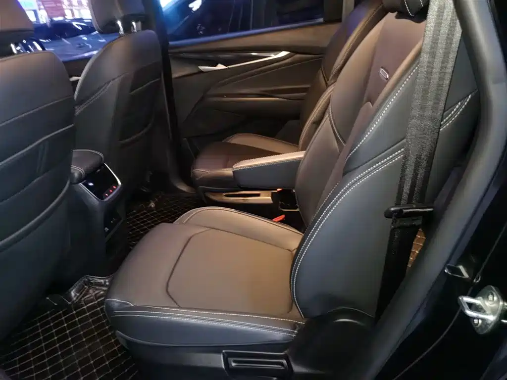 SAIC Maxus Maxus G50 2022 1.5T Automatic Changyou B фото 17