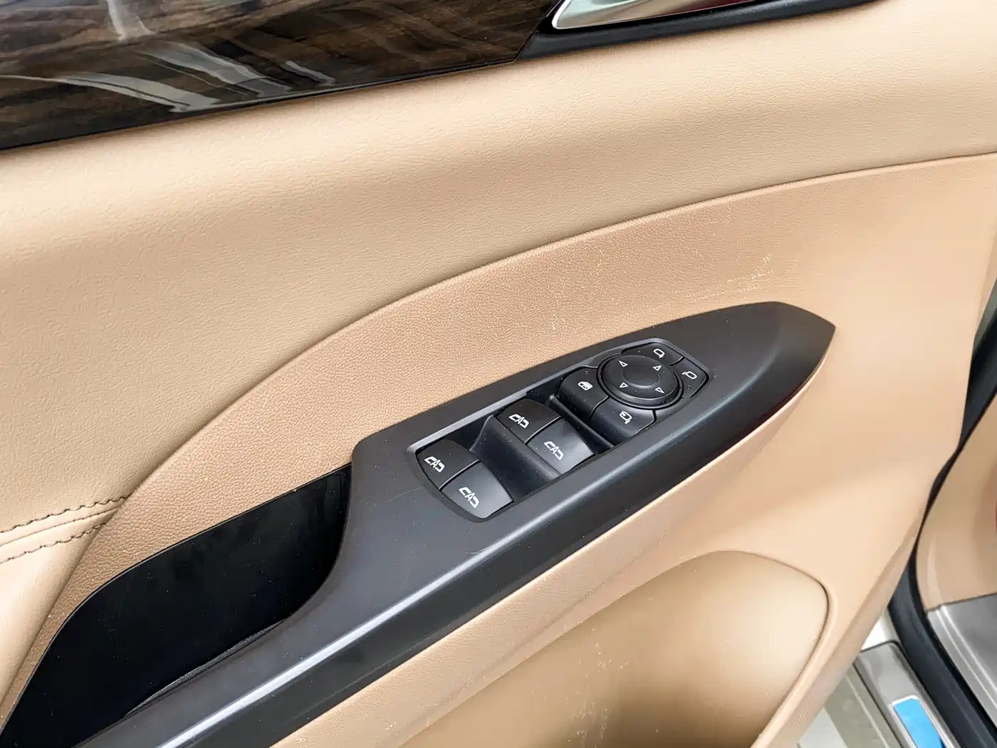 Buick GL8 2017 ES 28T Luxury China V фото 13