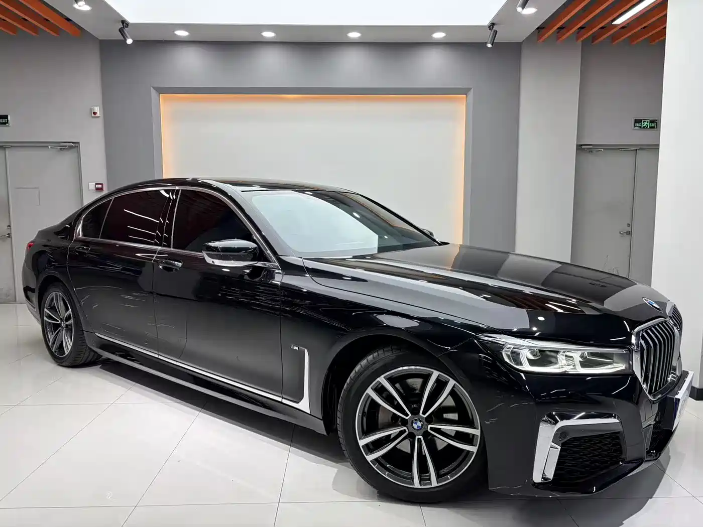 BMW 7 SERIES