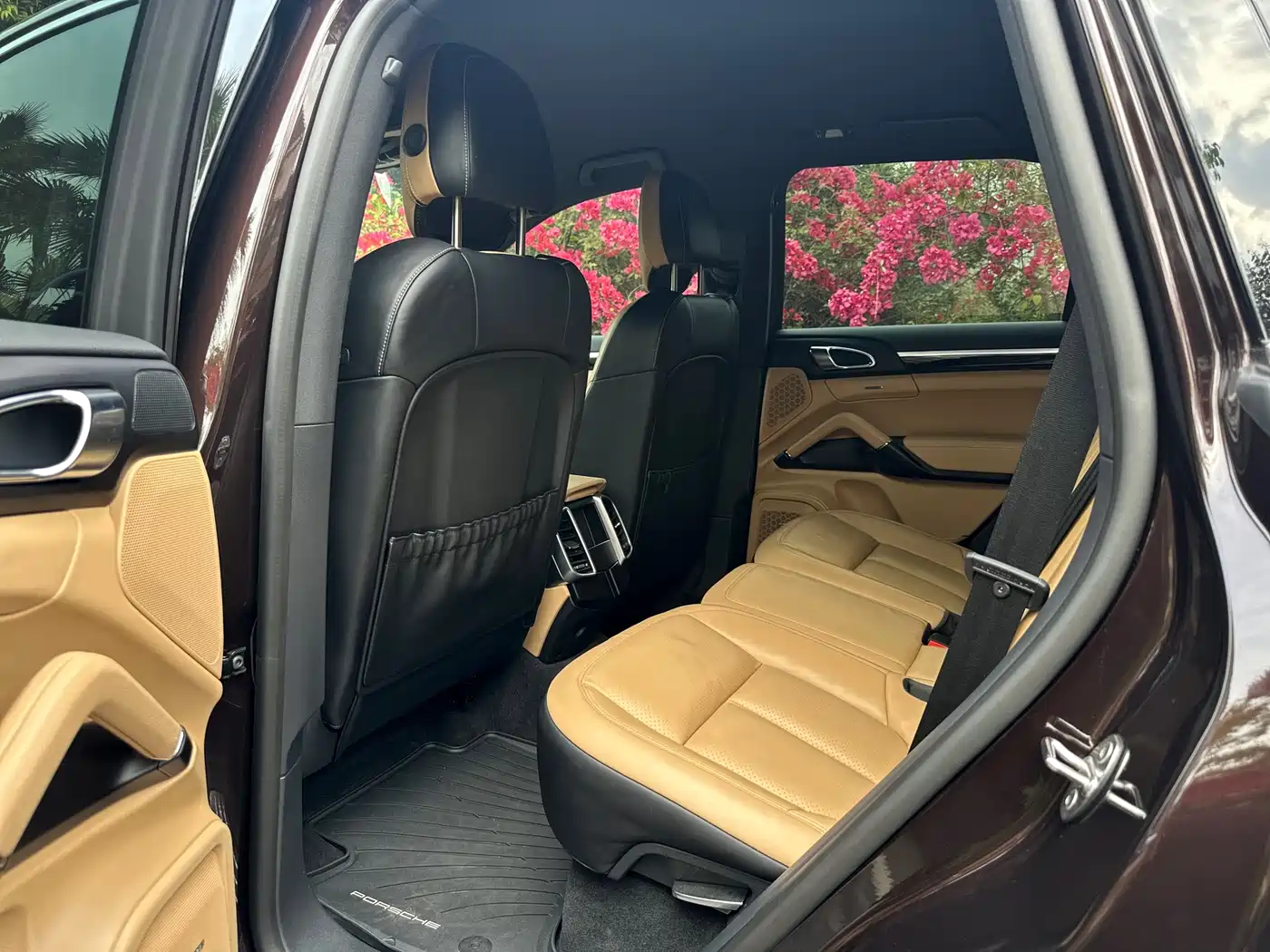 Porsche Cayenne New Energy 2016 Cayenne S E-Hybrid 3.0T фото 4