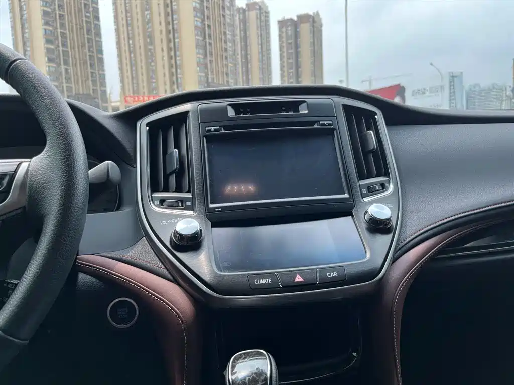 Toyota Crown 2018 2.0T Sport Edition фото 18
