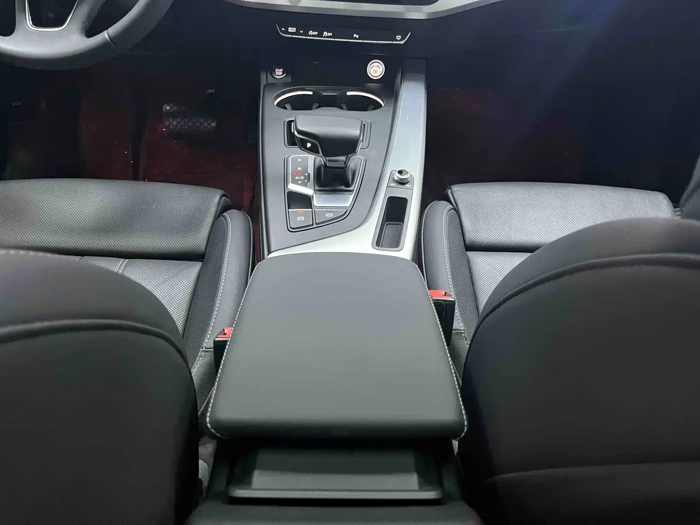 Audi A4L 2024 40 TFSI Fashion Dynamic фото 19