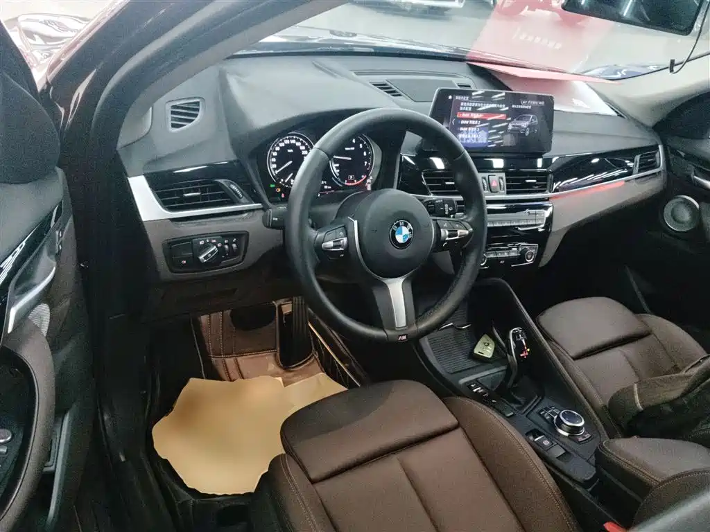 BMW X1 2022 sDrive25Li Leading фото 10