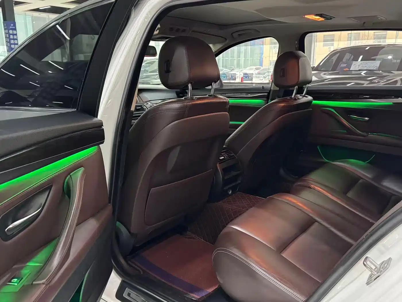 BMW 5 Series 2014 525Li Luxury Design Package фото 5