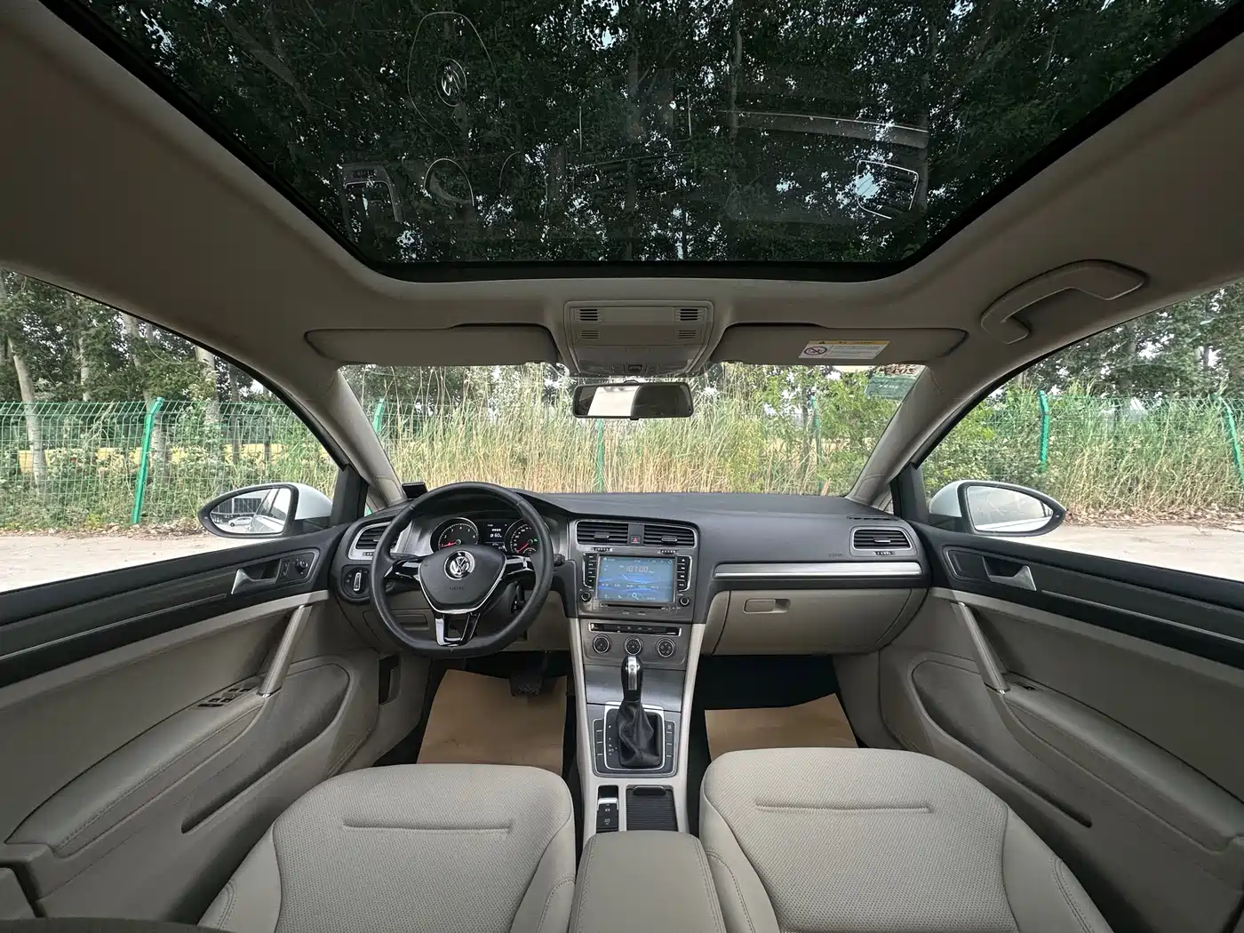 Volkswagen Golf 2014 1.6L Automatic Comfort фото 12