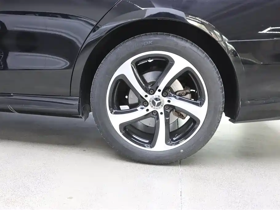 Mercedes-Benz E-Class 2017 Facelift E 200 Sport 4MATIC фото 34