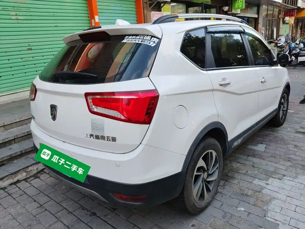 Baojun 560 2015 2015 1.8L Manual Luxury