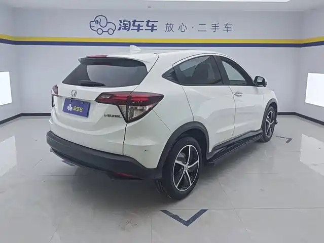 Honda Vezel 2020 1.5L CVT Luxury — фото 3