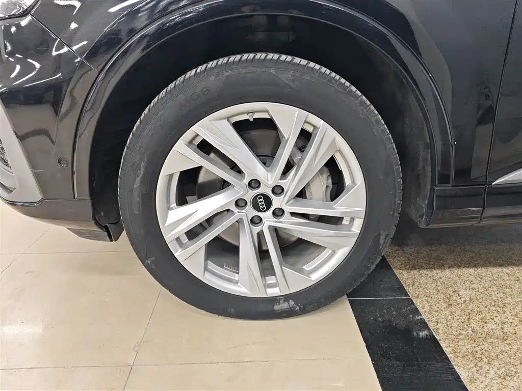 Audi Q7 2023 45 TFSI quattro S line Sport фото 23
