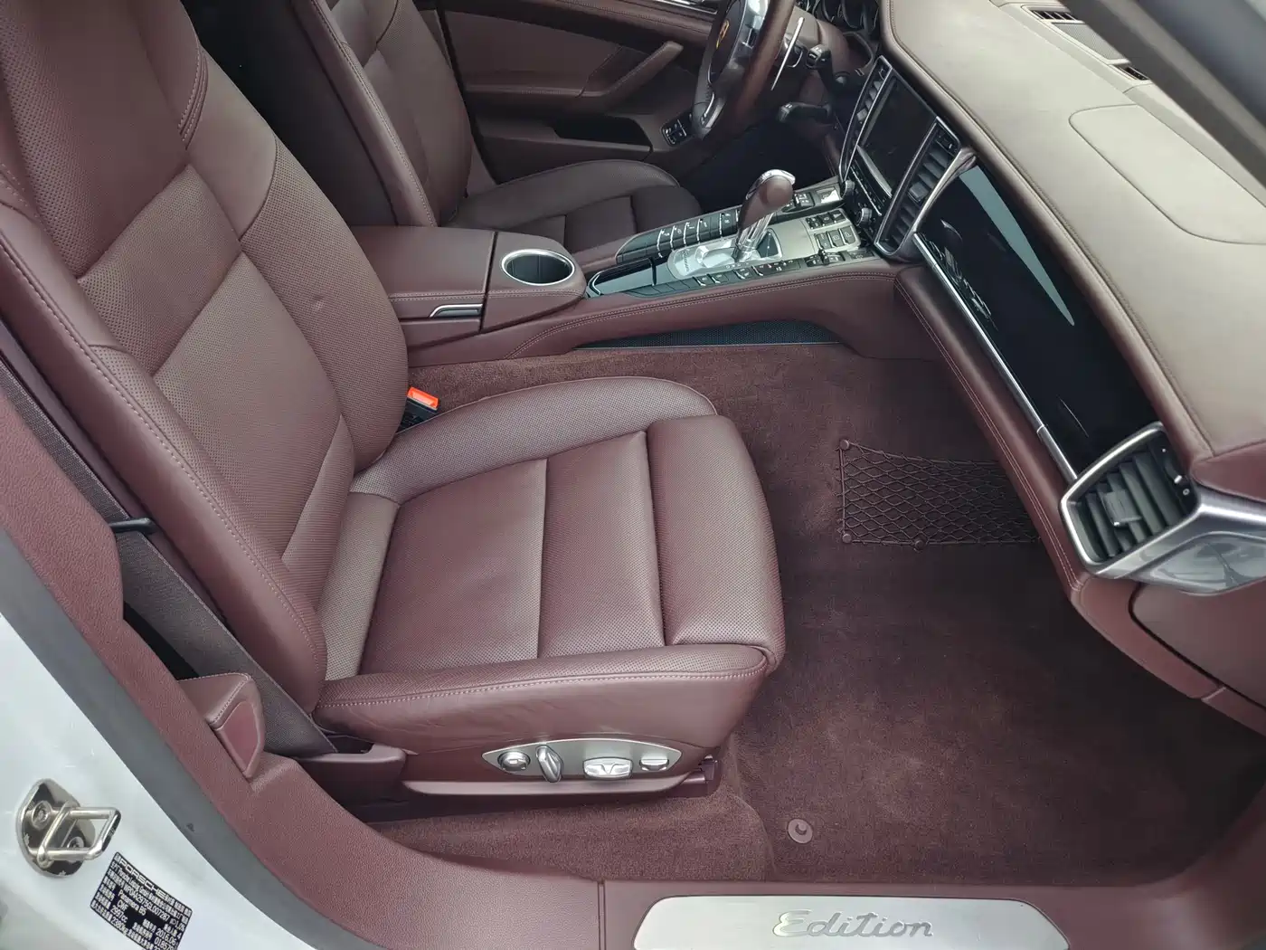 Porsche Panamera 2016 Panamera Edition 3.0T фото 9