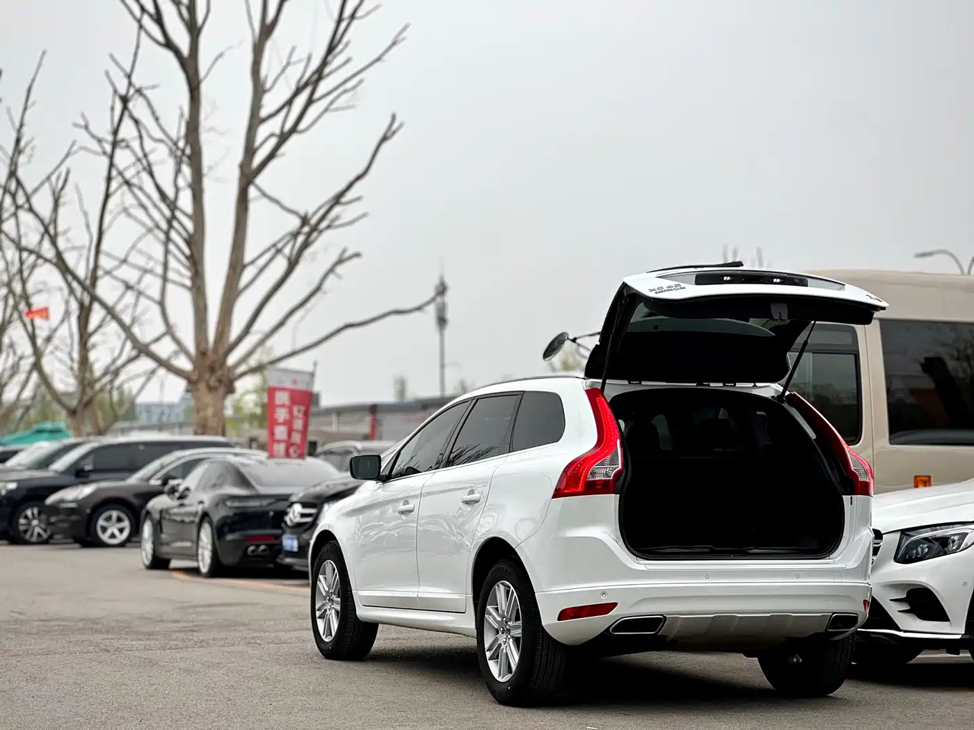 Фото 5 - Volvo XC60