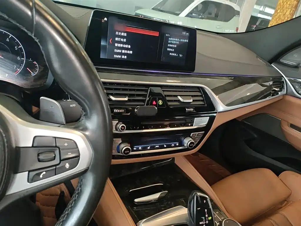 BMW 6 Series GT 2019 630i M Sport Package фото 6